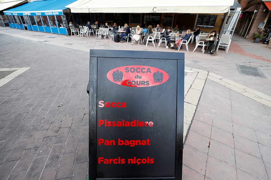 "We need a social life" - French stick to cafe culture